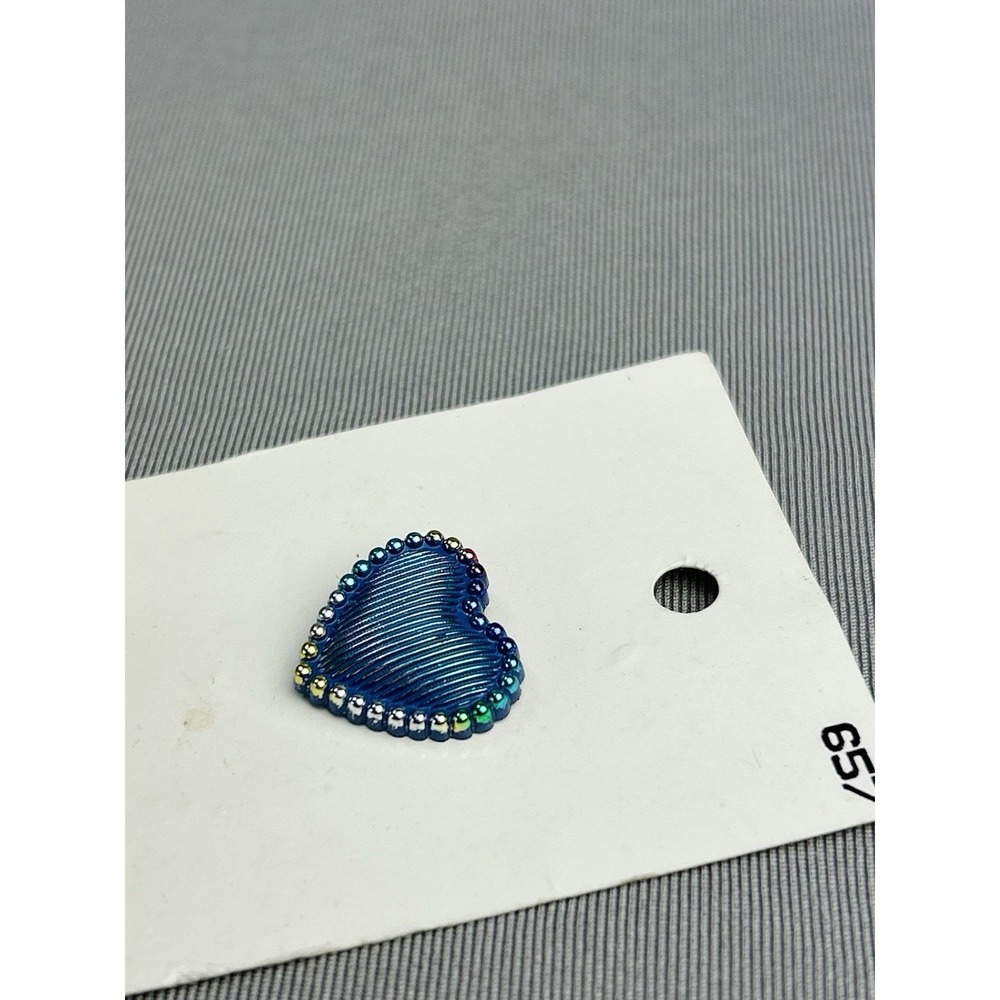 Rainbow Iridescent Hearts Plastic JHB Buttons NEW On Card Set Of 2 - Picture 10 of 11